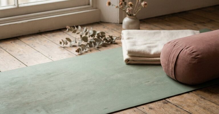 yoga poses for ADHD — gentle no pretzel calming sequence, lacedopamine.com