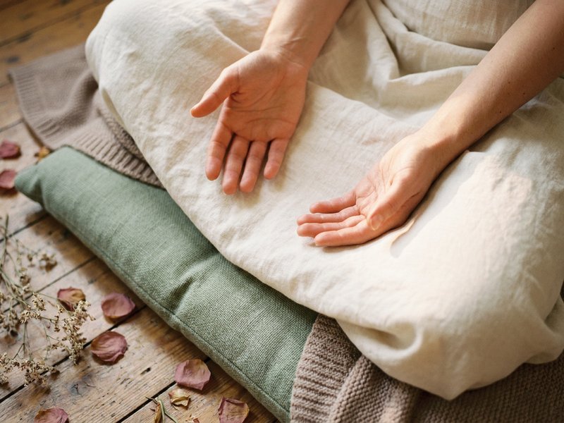 RSD vs reality — hands resting quietly during a pause, lacedopamine.com